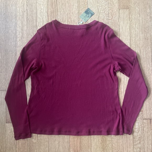 ribbed pima cotton long sleeved t-shirt in burgundy - Picture 2 of 7